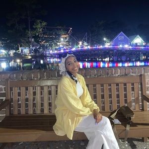 Meet your Posher, Samiha